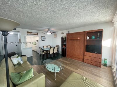Aluguel de apartamento no Alexander Towers 1419