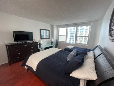 Aluguel de apartamento no Alexander Towers 1419