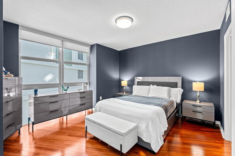 Condo for sale at Watergarden 606