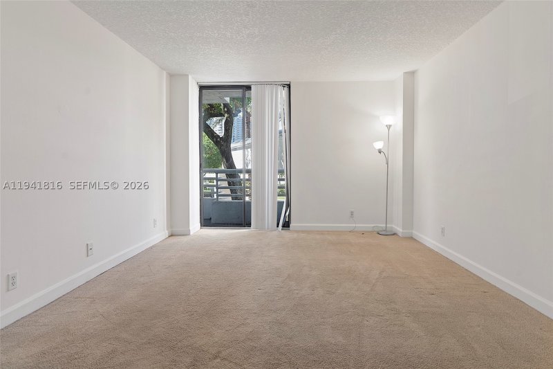 Condo for sale at Parc Central Aventura 202