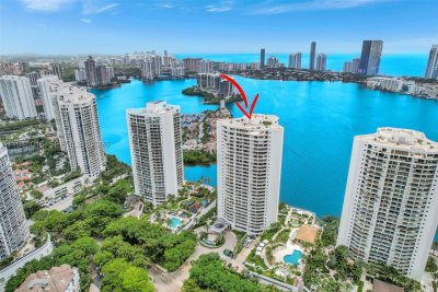 Comprar apartamento no 3000 Williams Island 502