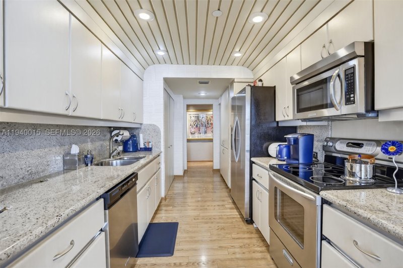 Condo for sale at 3000 Williams Island 502