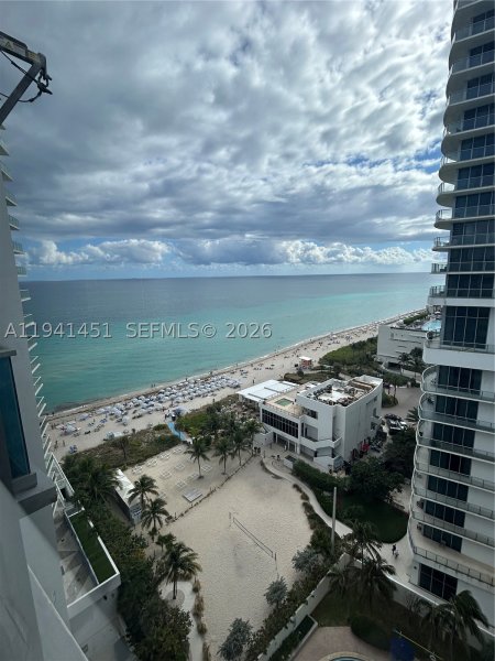 Apartment for rent at Sian Ocean Residences PH11