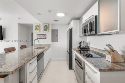 Comprar apartamento no Latitude On The River 2702