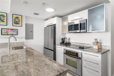 Comprar apartamento no Latitude On The River 2702