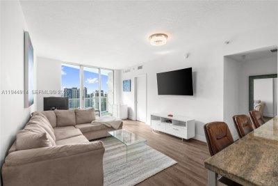 Comprar apartamento no Latitude On The River 2702