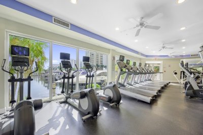 Comprar apartamento en Aventura Marina II 1912