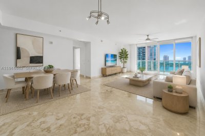 Comprar apartamento en Aventura Marina II 1912
