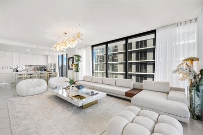 Alquiler de apartamento en Aria Reserve Miami 1601