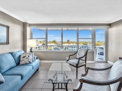 Coral Ridge Towers East Apt #403