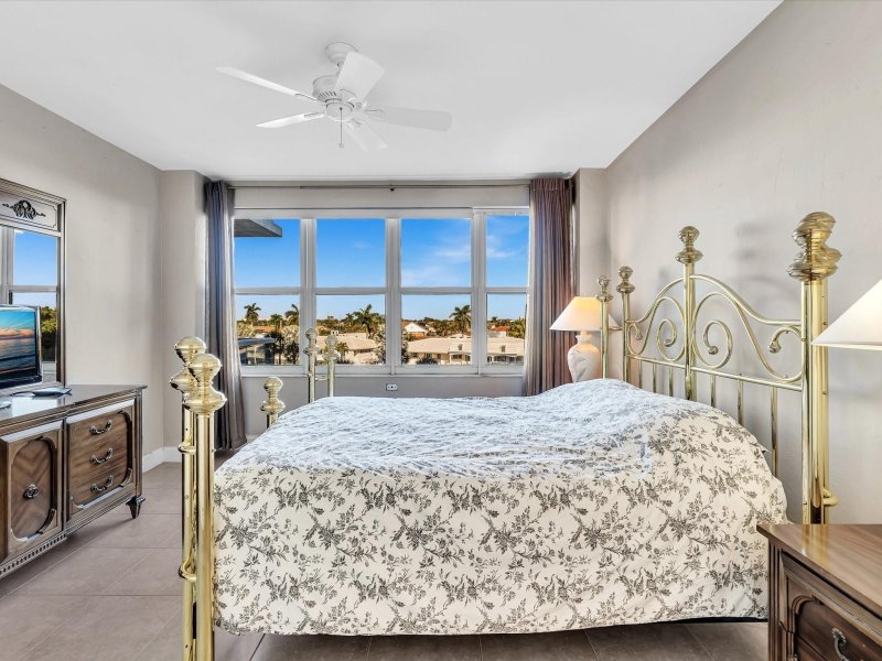 Condo for sale at Coral Ridge Towers East 403