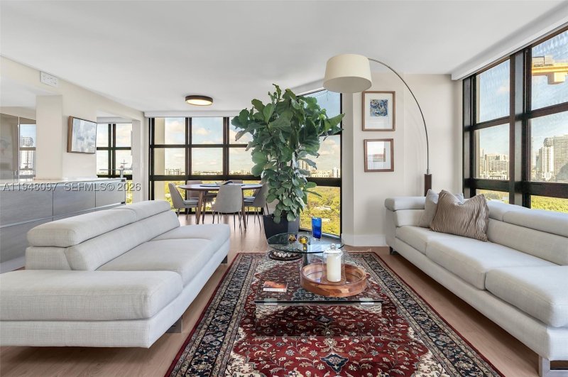 Alquiler de apartamento en Brickell Place III A1501