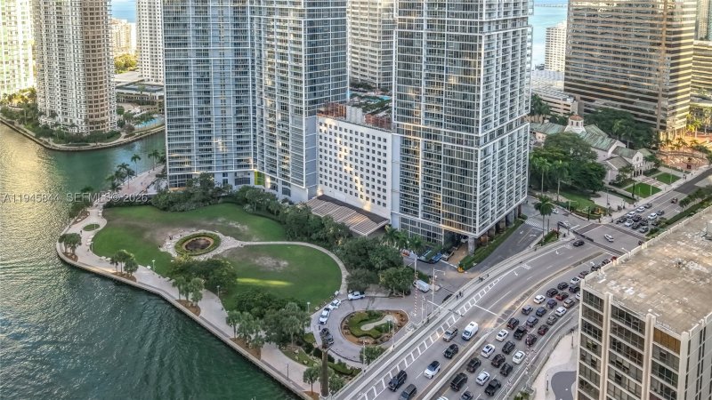 Condo for sale at Icon Brickell Tower I 4215