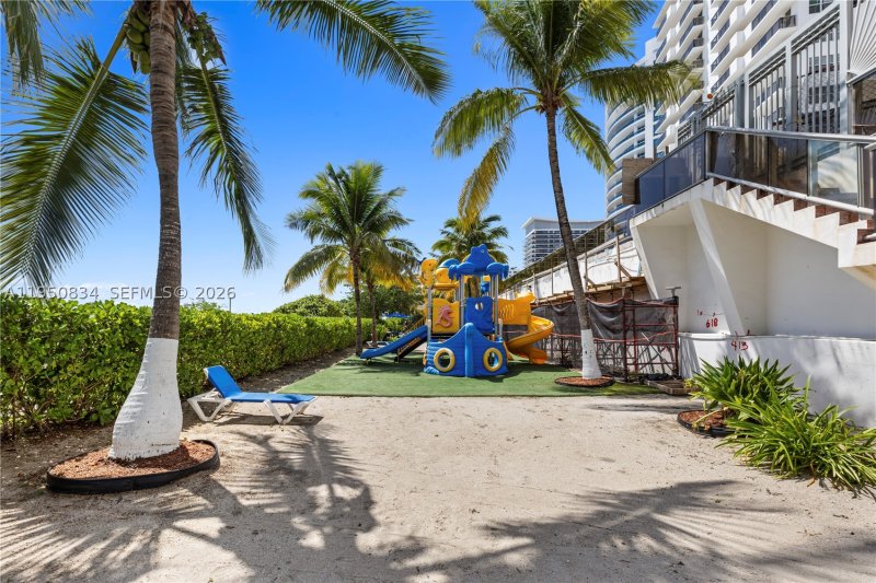 Condo for sale at Maison Grande 809