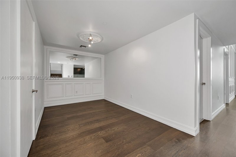 Apartment for rent at 900 Biscayne 909