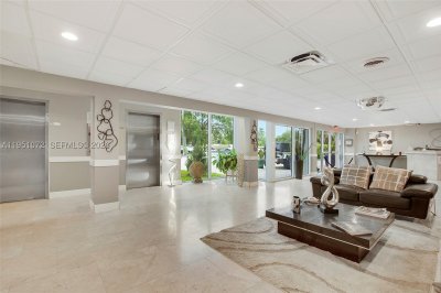 Comprar apartamento en Bayshore Yacht Tennis Club 102