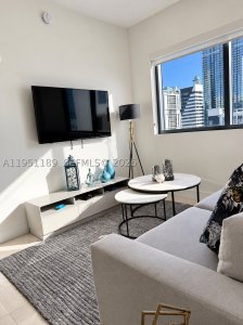 Alquiler de apartamento en Smart Brickell Residences 1405