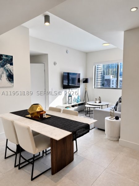 Alquiler de apartamento en Smart Brickell Residences 1405