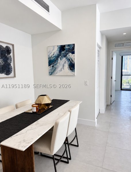 Alquiler de apartamento en Smart Brickell Residences 1405