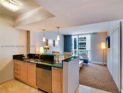 Comprar apartamento en M Resort Residences 1110
