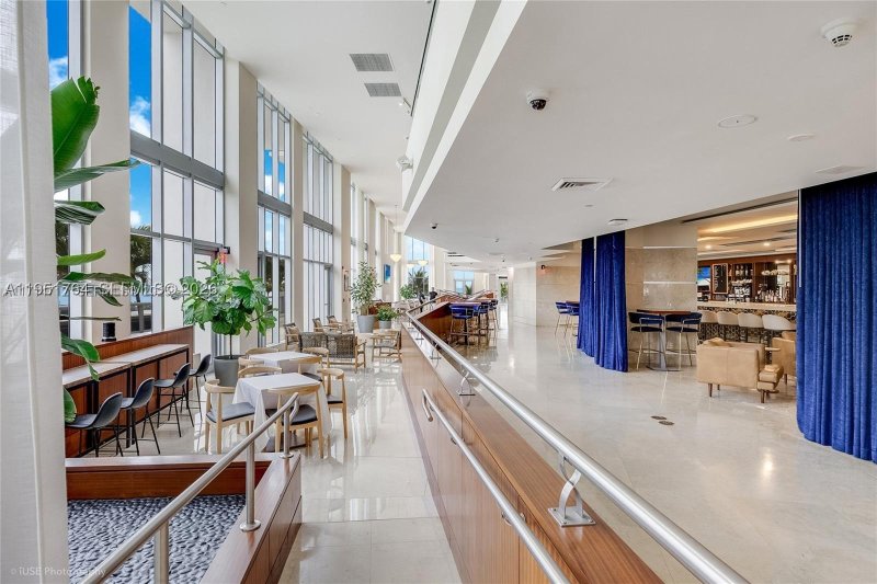 Comprar apartamento en M Resort Residences 1110