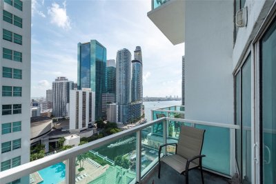 Comprar apartamento no Brickell on the River South 1315