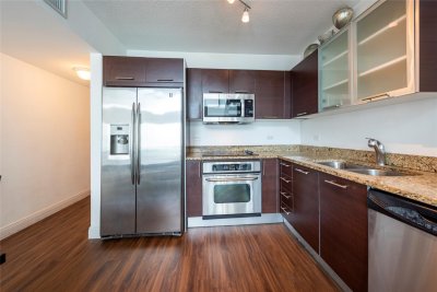 Comprar apartamento no Brickell on the River South 1315