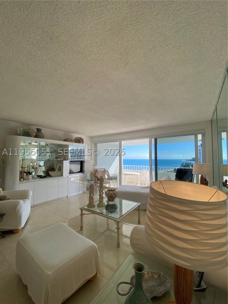 Alquiler de apartamento en Commodore Club East