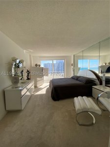 Alquiler de apartamento en Commodore Club East