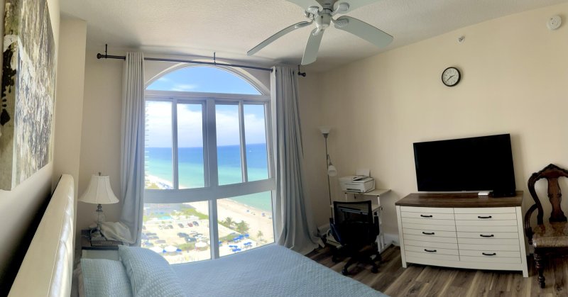 Apartment for rent at 2080 Ocean Drive Ph8