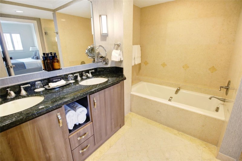 Condo for sale at The Atlantic Hotel 1111