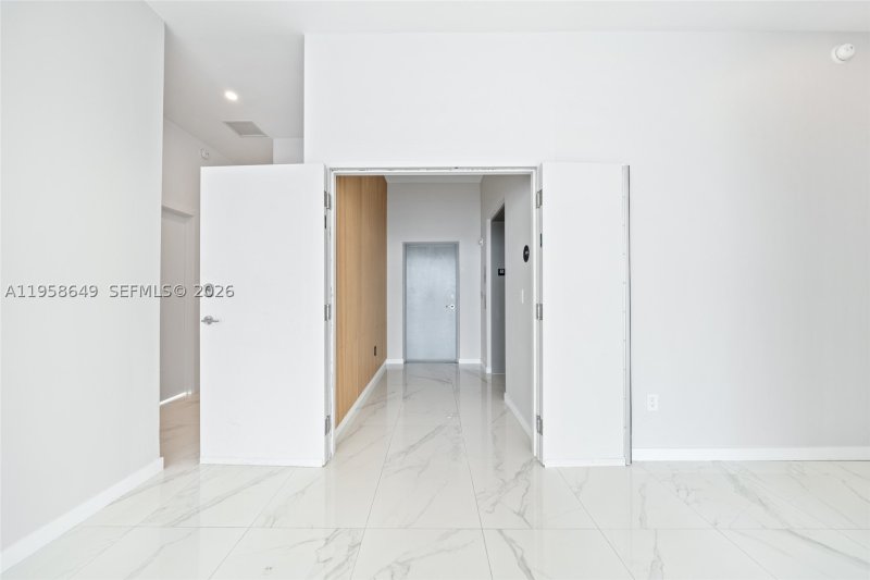 Condo for sale at Gran Paraiso PH5101