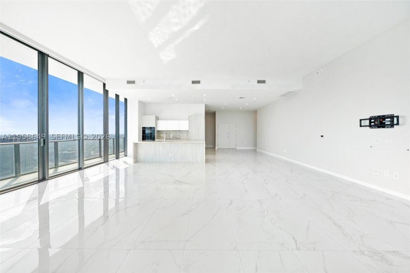 Condo for sale at Gran Paraiso PH5101