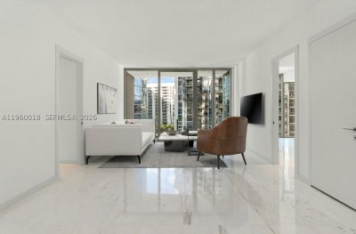 Comprar apartamento no Aston Martin Residences 2009