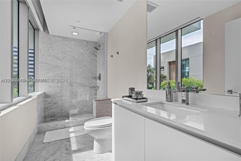 Apartment for rent at Paraiso Bay Miami BH6
