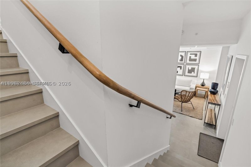 Apartment for rent at Paraiso Bay Miami BH6