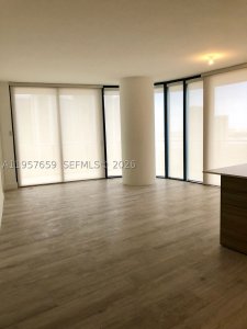 Comprar apartamento no Hyde Midtown 2704