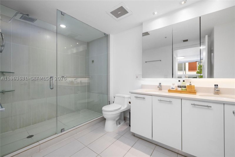 Condo for sale at Midtown Midblock 515