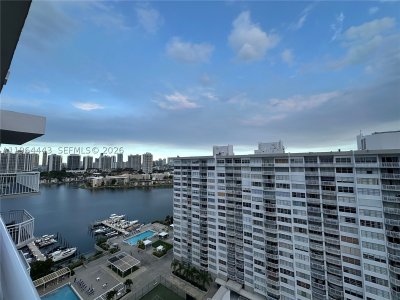 Comprar apartamento en Del Prado South Tower PH05