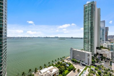 Comprar apartamento no Paraiso Bay Miami 2205