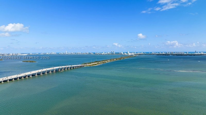 Condo for sale at Paraiso Bay Miami 2205