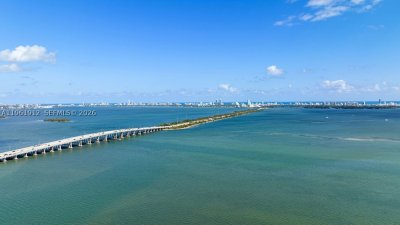 Comprar apartamento no Paraiso Bay Miami 2205