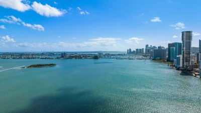 Comprar apartamento no Paraiso Bay Miami 2205