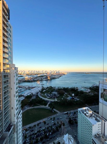 Condo for sale at Vizcayne South Tower 3903