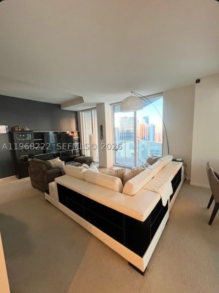 Condo for sale at Vizcayne South Tower 3903
