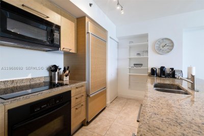 Aluguel de apartamento no Beach Club Two 2409