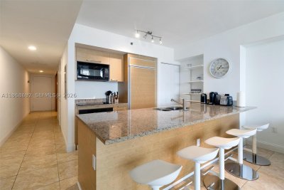 Aluguel de apartamento no Beach Club Two 2409