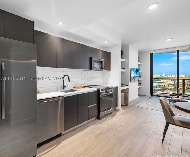Condo for sale at The Elser Hotel and Residences 3811