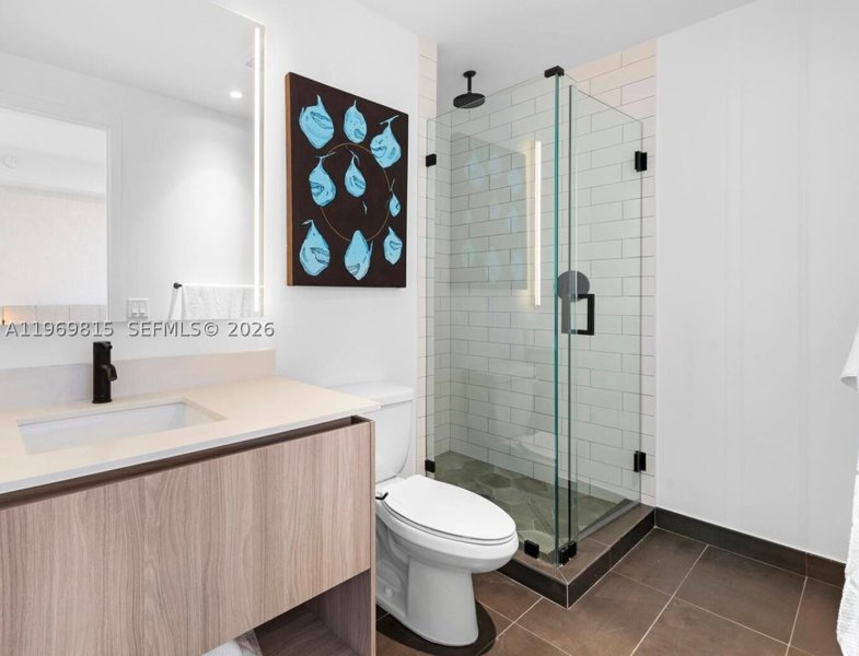 Condo for sale at The Elser Hotel and Residences 3811