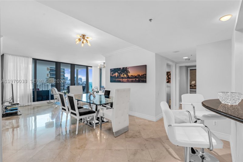 Alquiler de apartamento en 1500 Ocean Drive 704